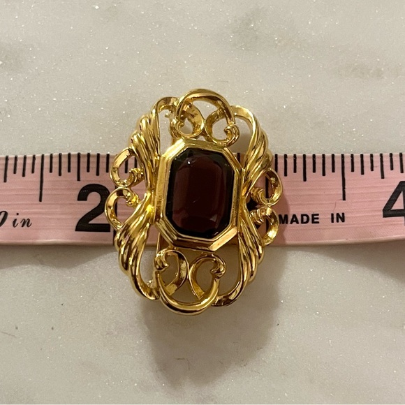 Vintage Gold Tone Amethyst Purple Glass Stone Brooch Pin - Picture 9 of 12